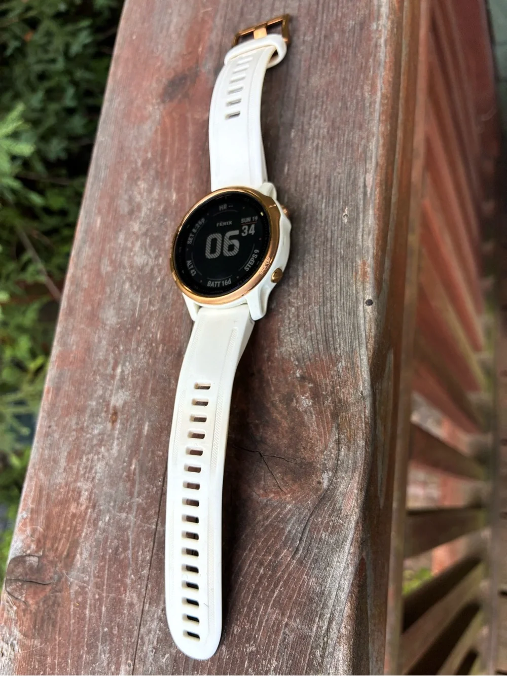 garmin fenix 6s pro smartwatch in rose gold and white